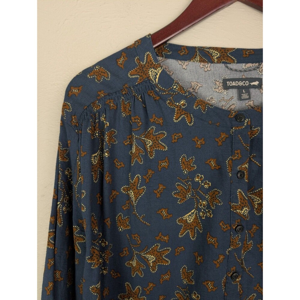 Toad&Co Women's Navy Blue Long Sleeve Floral-Petal Print Top - Picture 3 of 12
